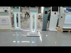 Киоск самообслуживания с изогнутым экраном